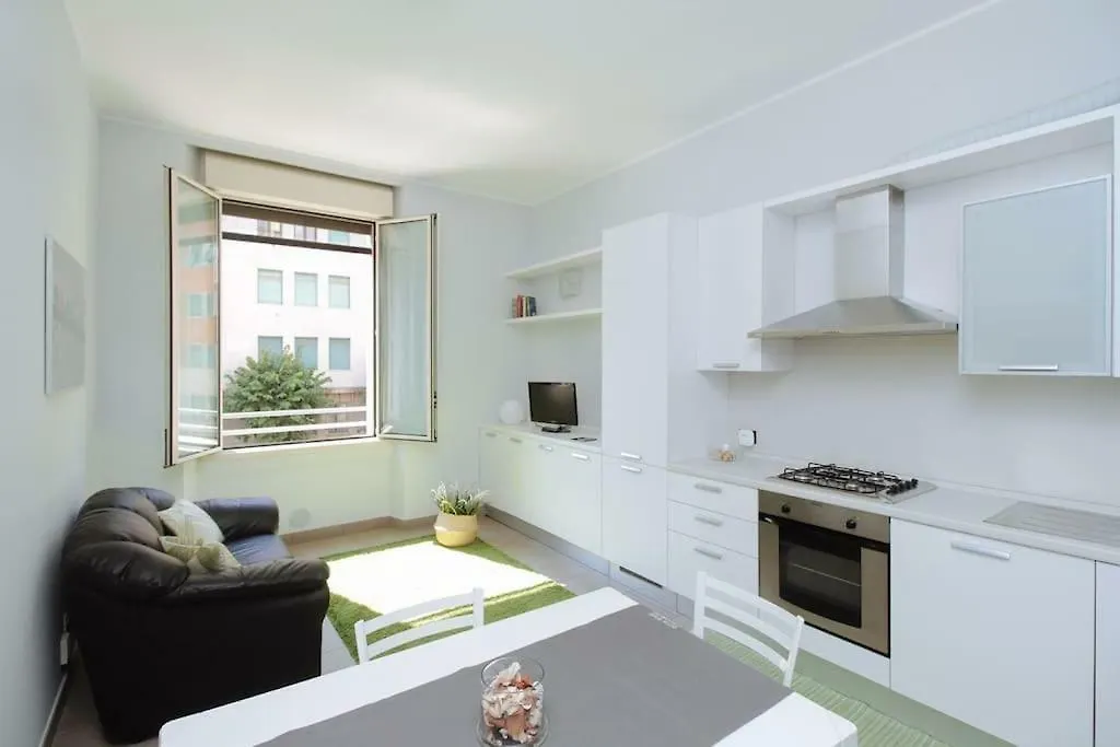 Apartment Spacious And New Apt In Citta Studi Milan