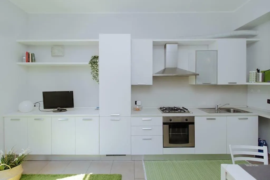 Apartment Spacious And New Apt In Citta Studi Milan